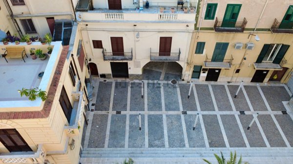 locale commerciale in affitto a Partinico