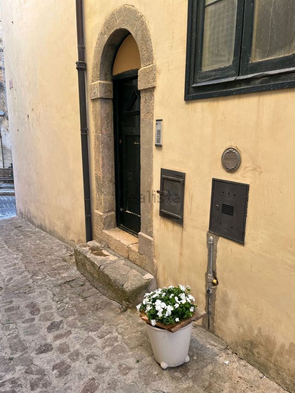 appartamento in affitto a Polizzi Generosa