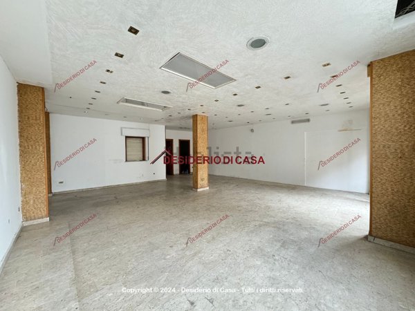 locale commerciale in affitto a Santa Flavia