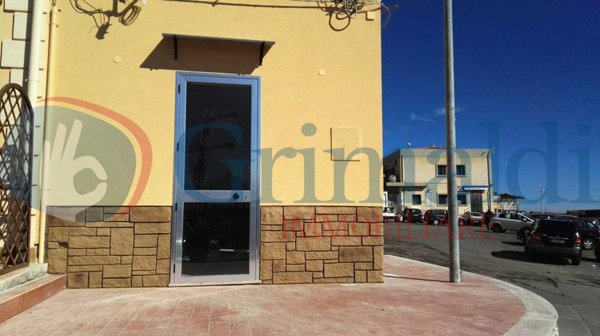 locale commerciale in affitto a Santa Flavia in zona Porticello