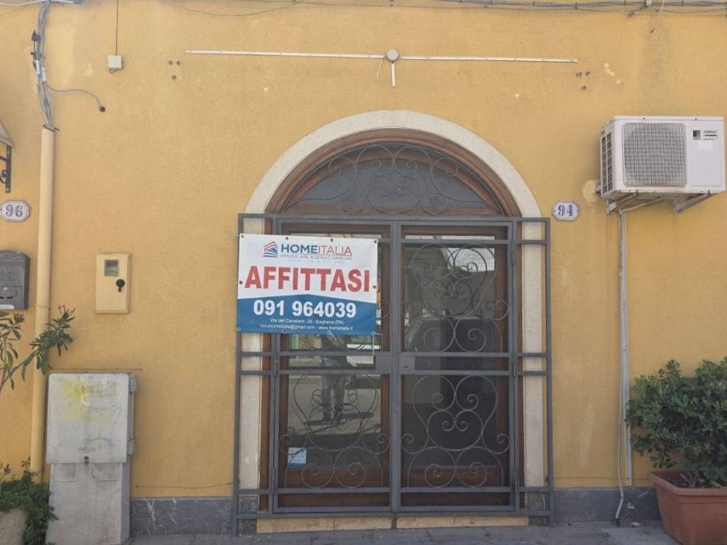 negozio in affitto a Santa Flavia