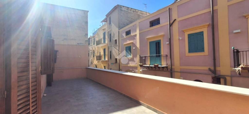 casa indipendente in affitto a Santa Flavia in zona Porticello