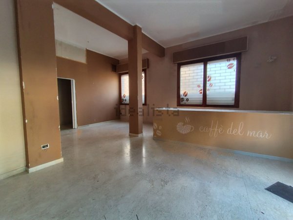 locale commerciale in affitto a Santa Flavia