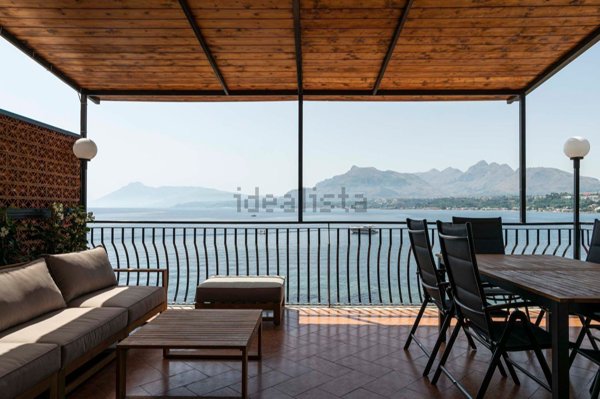 appartamento in affitto a Santa Flavia in zona Solanto