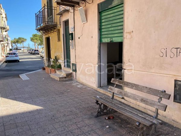 negozio in affitto a Santa Flavia in zona Porticello