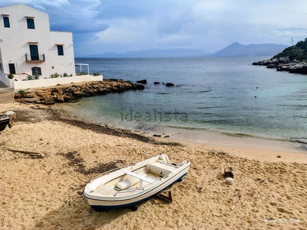 appartamento in affitto a Santa Flavia in zona Sant'Elia