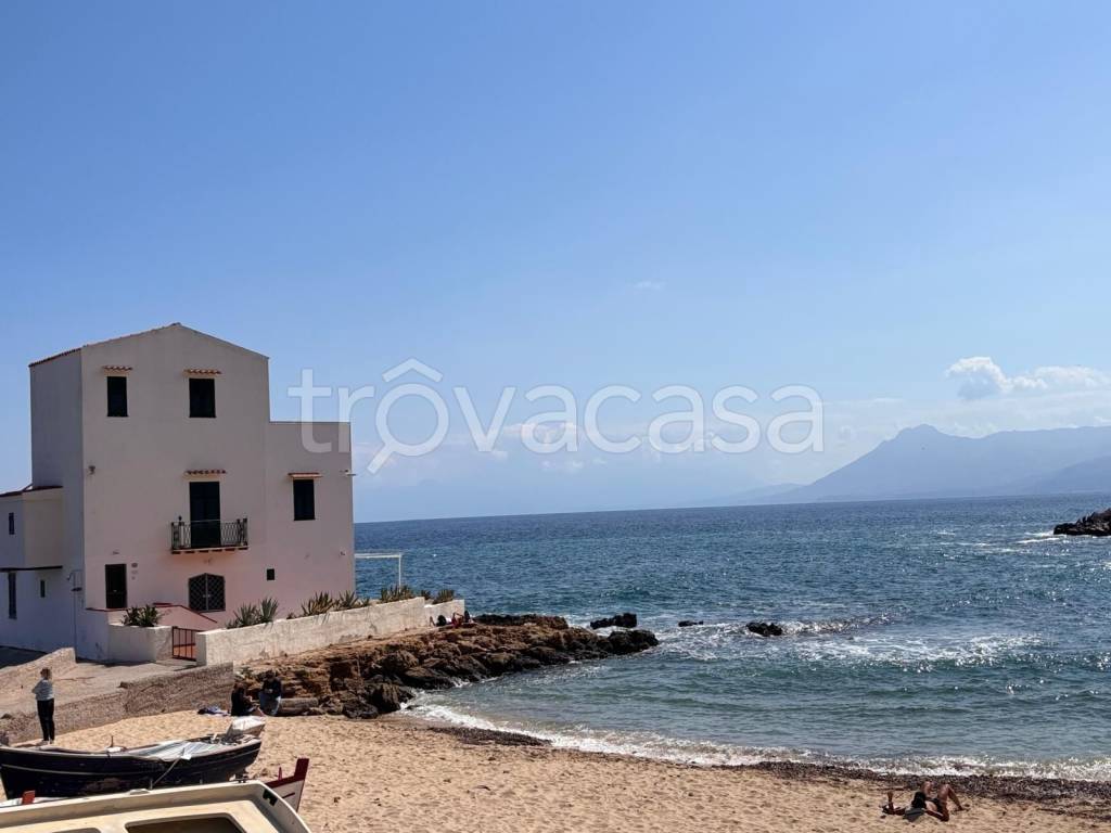 appartamento in affitto a Santa Flavia in zona Sant'Elia