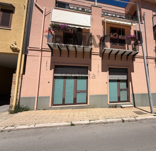 locale commerciale in affitto a Santa Flavia