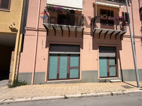 negozio in affitto a Santa Flavia