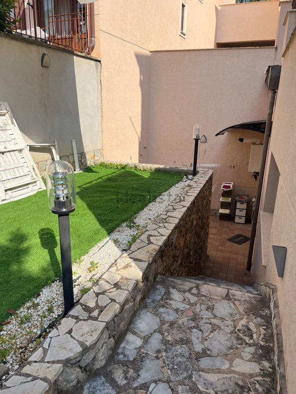 appartamento in affitto a Santa Flavia in zona Porticello