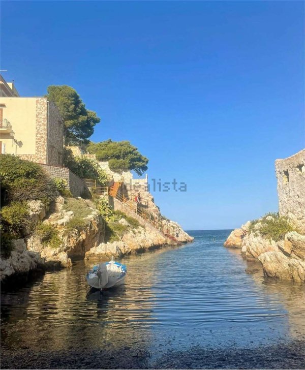 appartamento in affitto a Santa Flavia in zona Sant'Elia