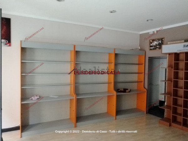 locale commerciale in affitto a Termini Imerese