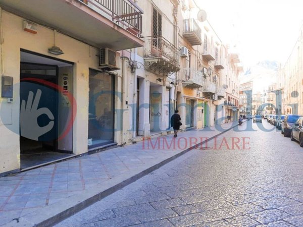 negozio in affitto a Termini Imerese