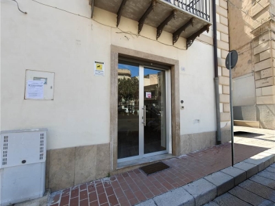negozio in affitto a Termini Imerese