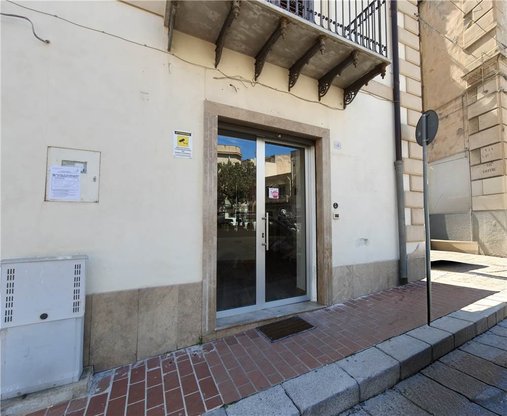 negozio in affitto a Termini Imerese