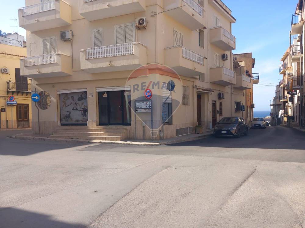 locale commerciale in affitto a Terrasini