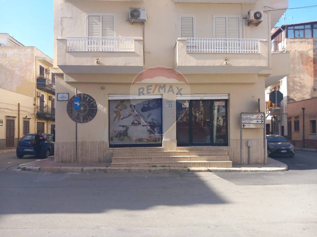 negozio in affitto a Terrasini