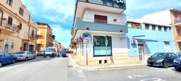 negozio in affitto a Terrasini