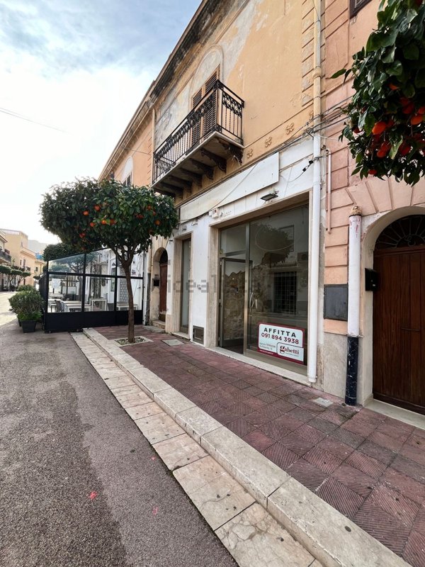 locale commerciale in affitto a Terrasini