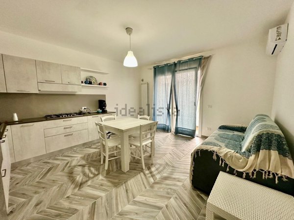 appartamento in affitto a Terrasini in zona Cala Rossa