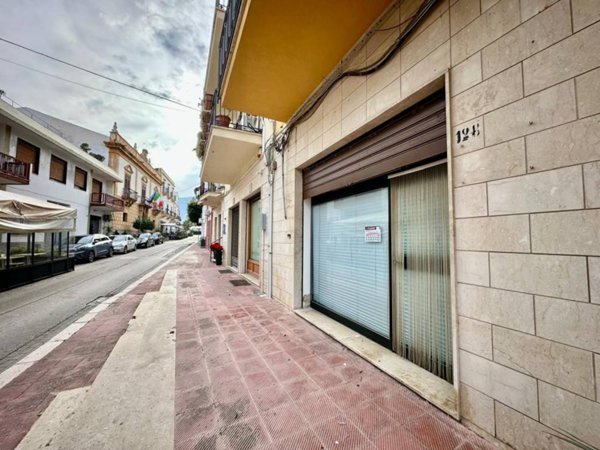 locale commerciale in affitto a Terrasini