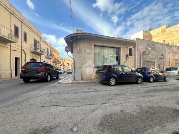 negozio in affitto a Terrasini