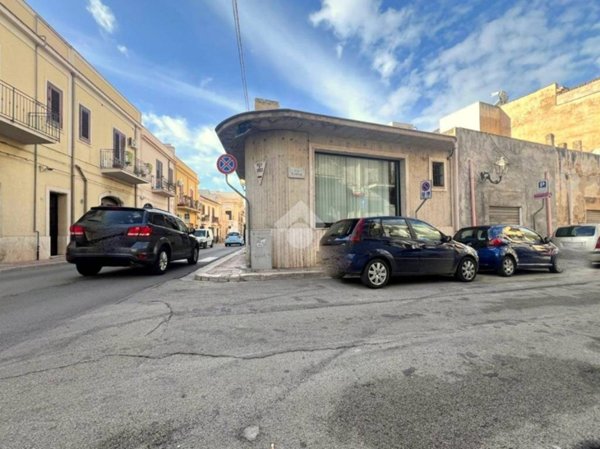 negozio in affitto a Terrasini