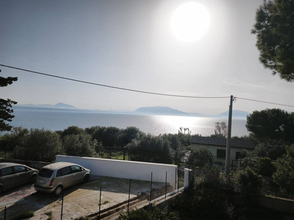 casa indipendente in affitto a Terrasini in zona Cala Rossa