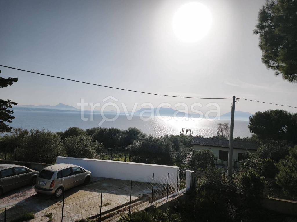 casa indipendente in affitto a Terrasini in zona Cala Rossa