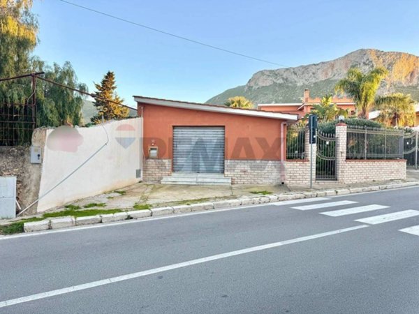 locale commerciale in affitto a Terrasini