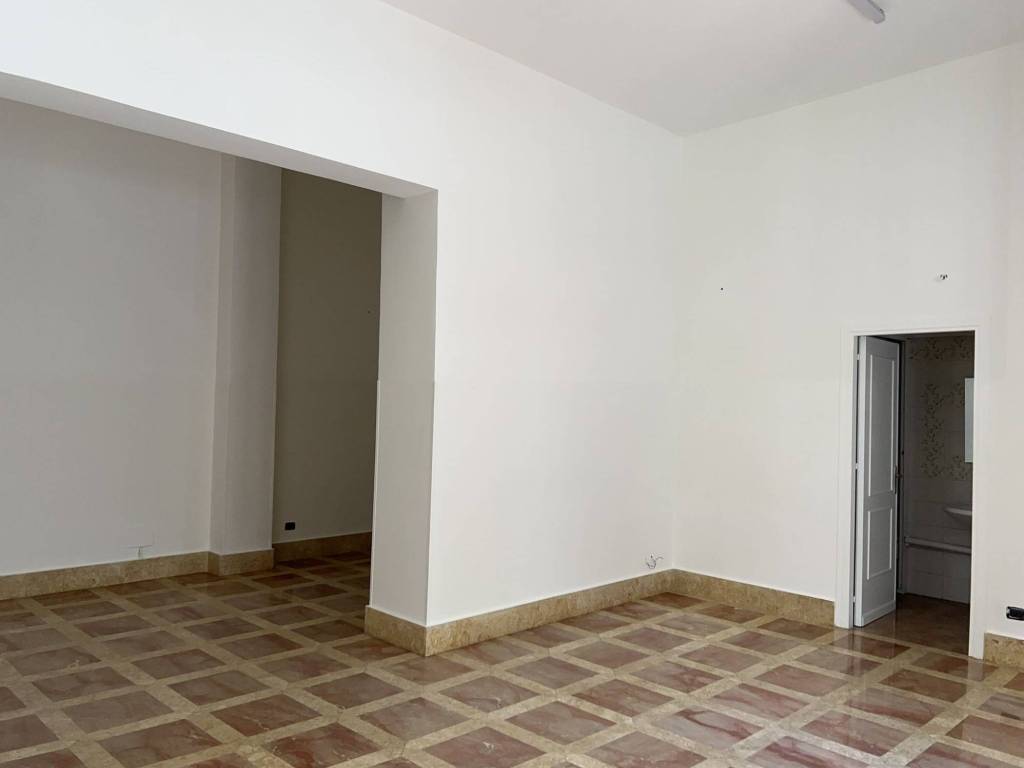 negozio in affitto a Terrasini