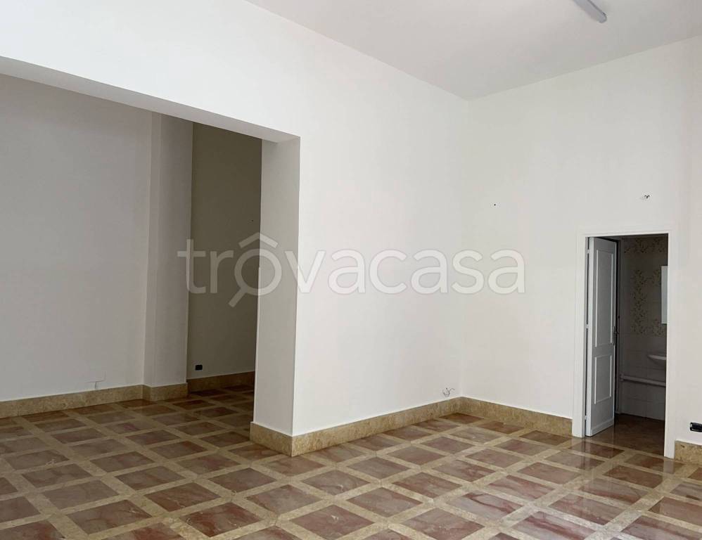 negozio in affitto a Terrasini