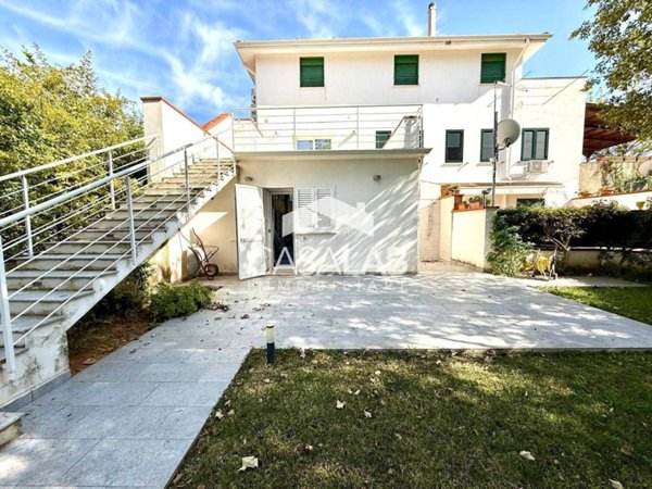 casa indipendente in affitto a Terrasini