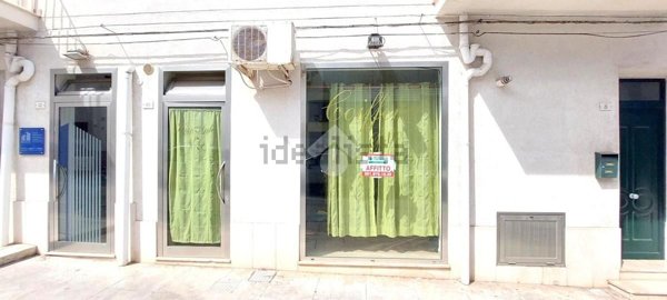 negozio in affitto a Terrasini