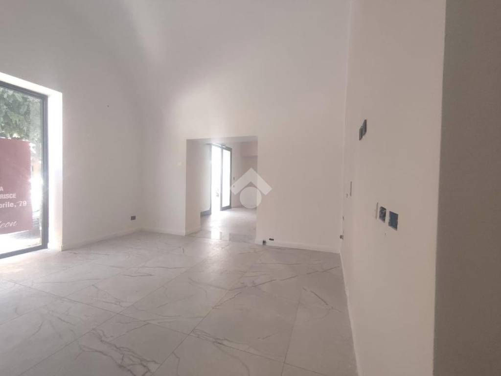 negozio in affitto a Terrasini