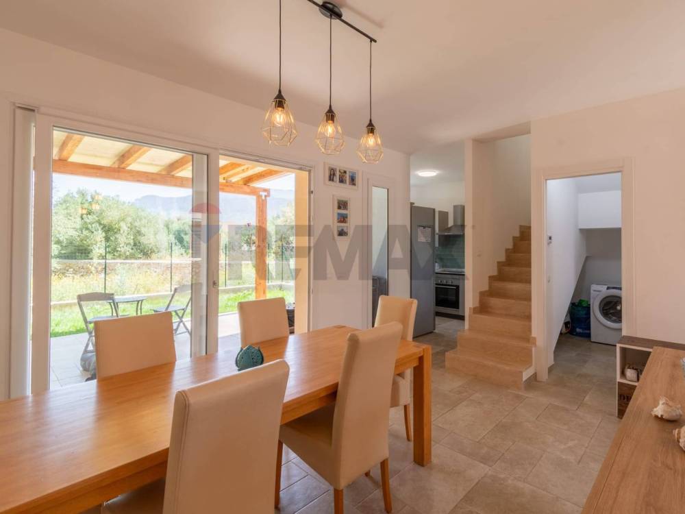 casa indipendente in affitto a Terrasini in zona Cala Rossa
