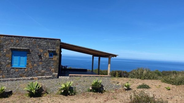 casa indipendente in affitto ad Ustica