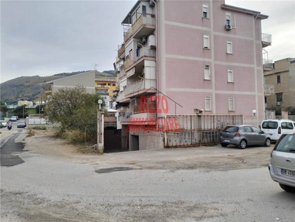 locale di sgombero in affitto a Villabate