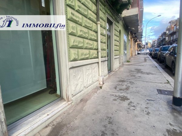 negozio in affitto a Villabate in zona Pomara