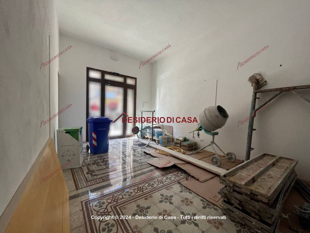 negozio in affitto a Villabate in zona Pomara