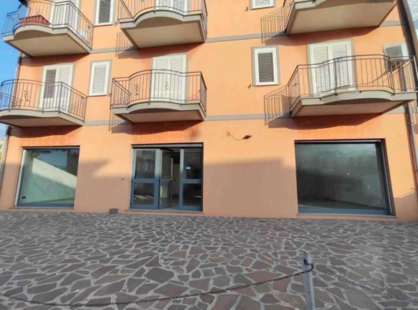 negozio in affitto a Barcellona Pozzo di Gotto