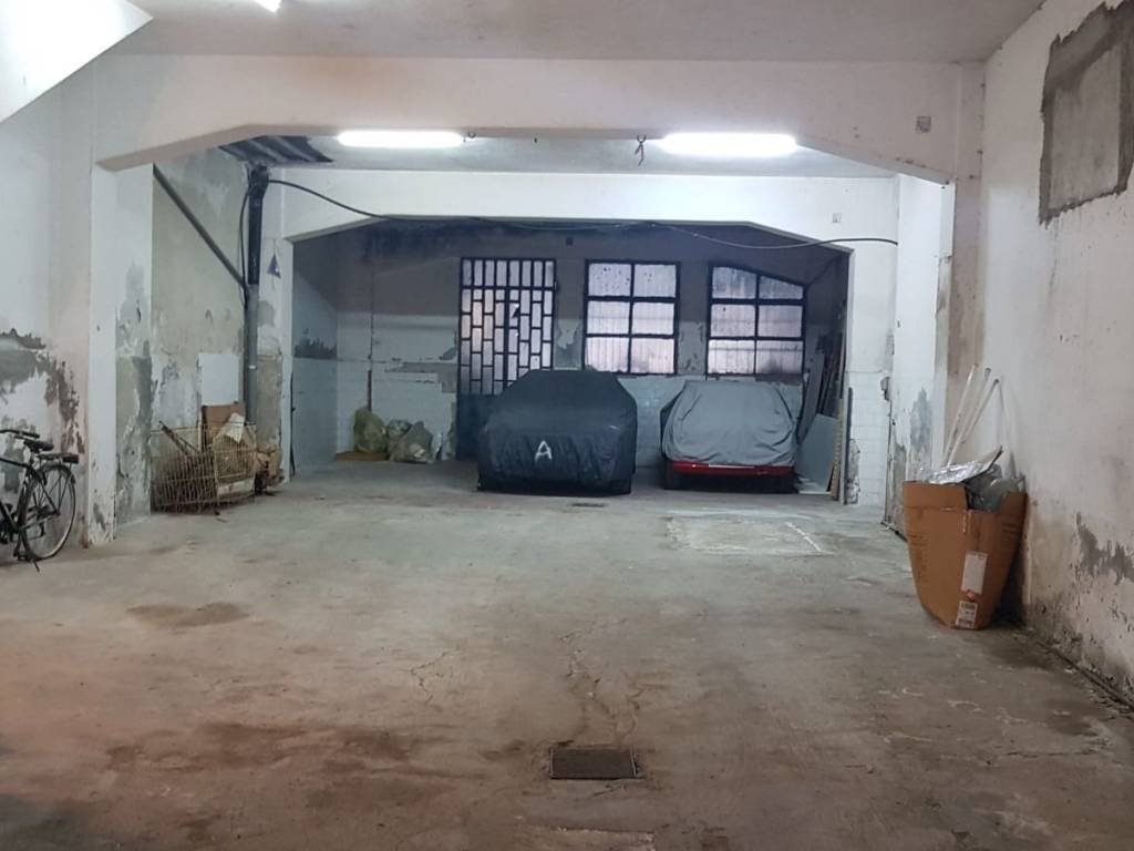 locale commerciale in affitto a Barcellona Pozzo di Gotto