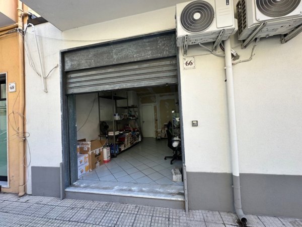 locale commerciale in affitto a Barcellona Pozzo di Gotto