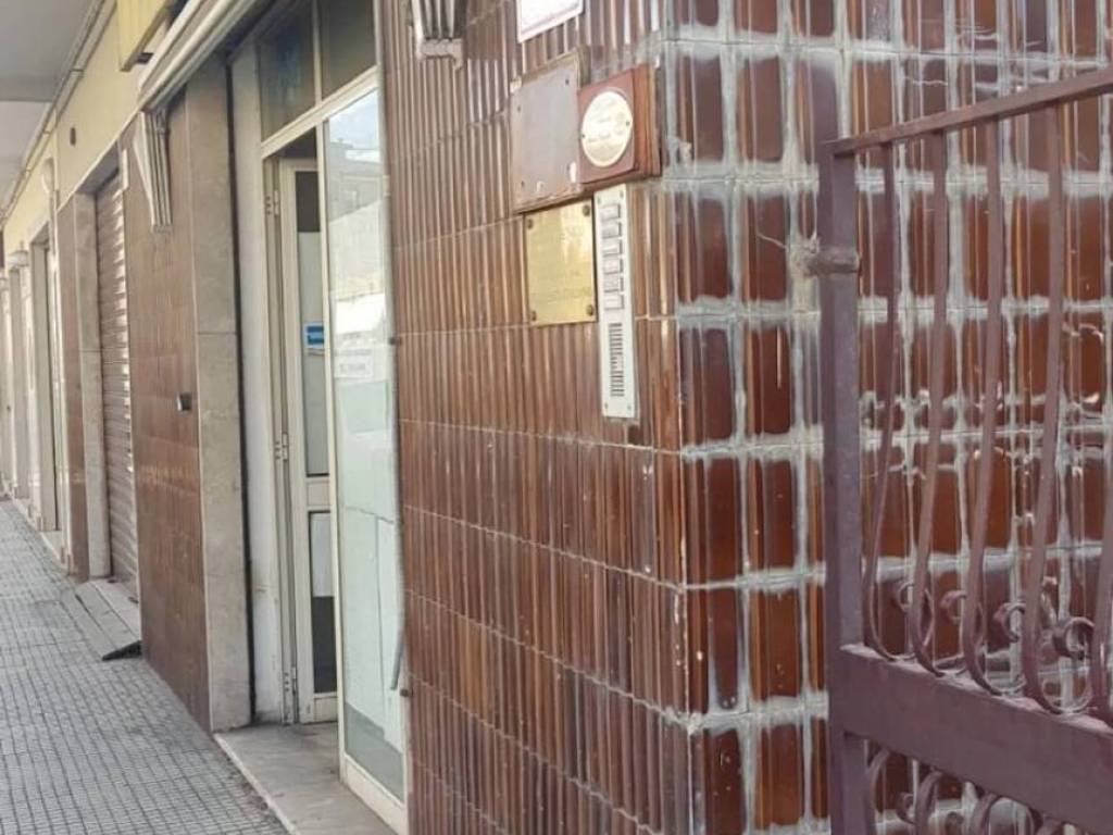 negozio in affitto a Barcellona Pozzo di Gotto
