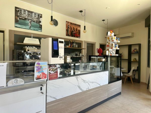 negozio in affitto a Barcellona Pozzo di Gotto