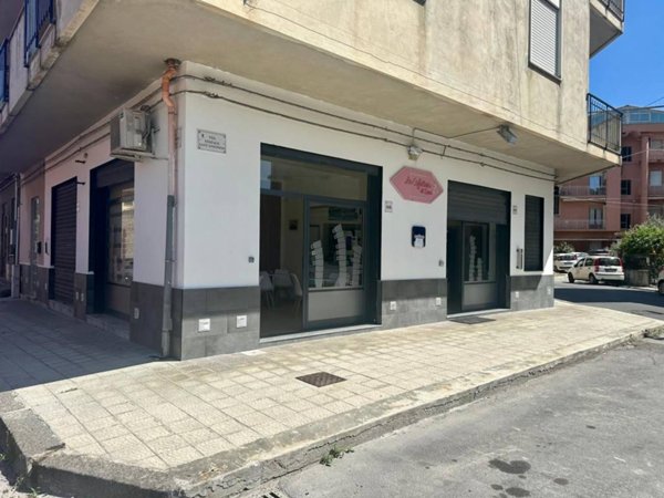negozio in affitto a Barcellona Pozzo di Gotto