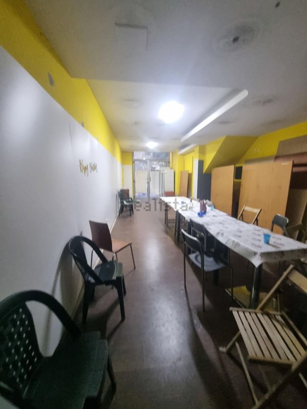 locale commerciale in affitto a Barcellona Pozzo di Gotto in zona Centro Città