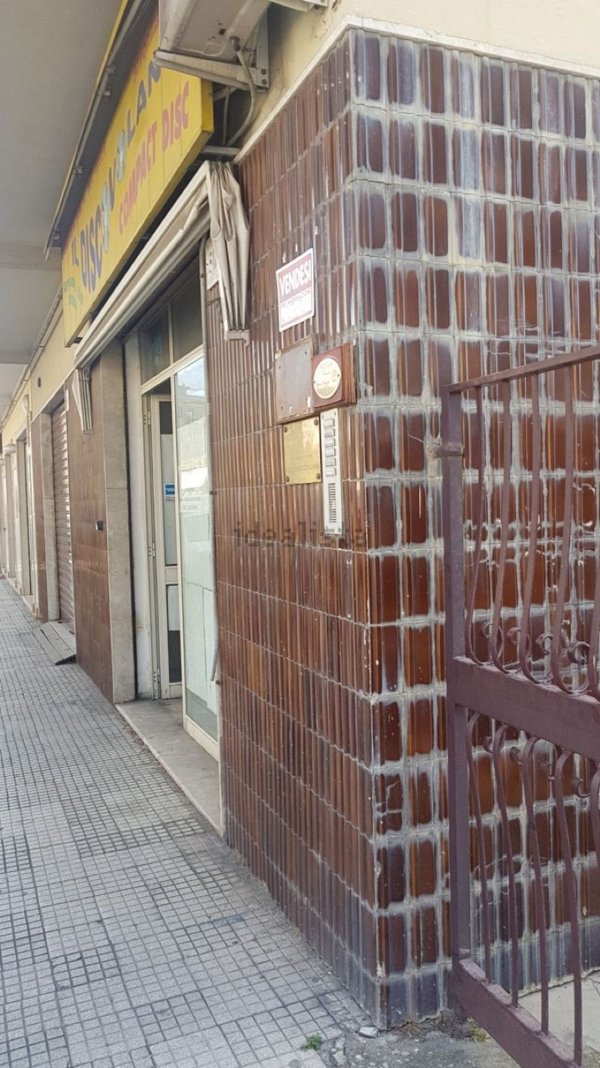 locale commerciale in affitto a Barcellona Pozzo di Gotto