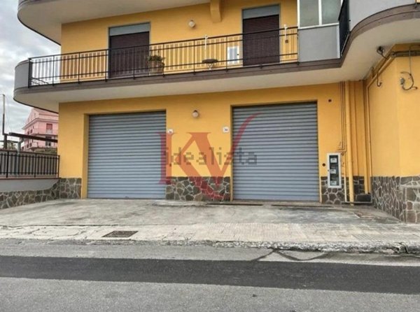 locale commerciale in affitto a Barcellona Pozzo di Gotto