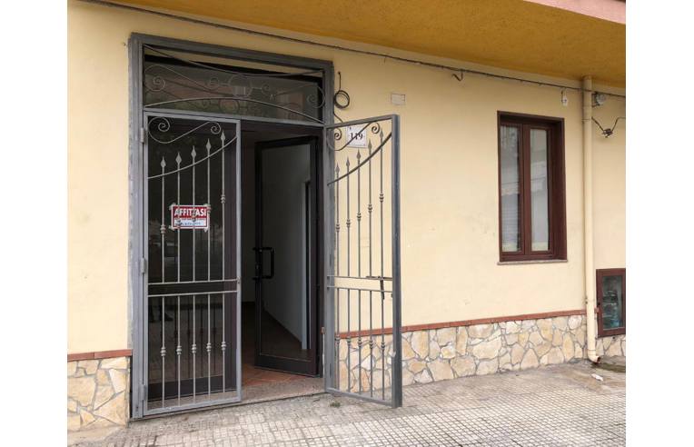 ufficio in affitto a Barcellona Pozzo di Gotto in zona Centro Città